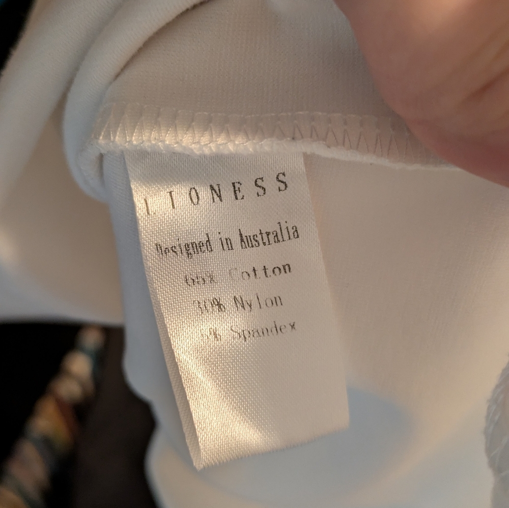 Lioness White Pleated Skirt Size Medium - Picture 4 of 4